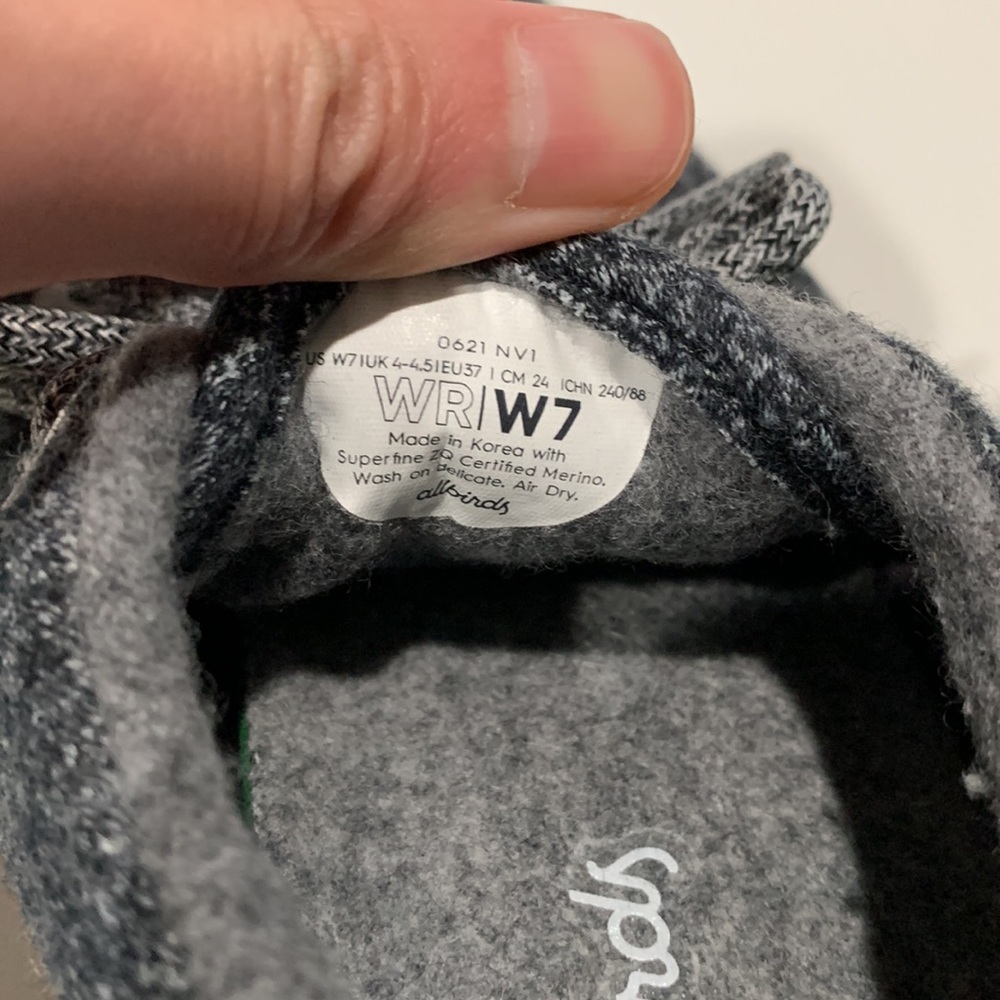 Good Condition | Allbirds Wool Runner | Women’s Size 7 | Heather Grey / Grey - Picture 7 of 7